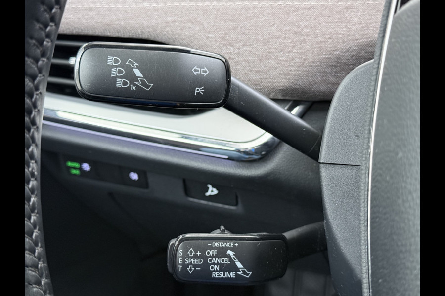 Škoda ENYAQ iV 80 82kwh 204PK Soh 95% Pano-Dak Camera Apple Carplay Android First Edition Navi 3-Zone-Ecc 19"lm PDC-a+v Adaptive-Cruise Lane-Assist Luxus E-Call Stuurverwarming Led Isofix Keyless-Go DAB Rijstrooksensor Origineel Nederlandse Auto Nieuwprijs €  53.000,-
