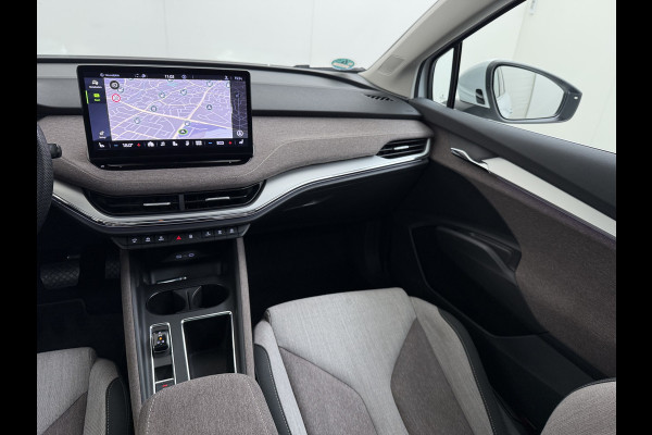 Škoda ENYAQ iV 80 82kwh 204PK Soh 95% Pano-Dak Camera Apple Carplay Android First Edition Navi 3-Zone-Ecc 19"lm PDC-a+v Adaptive-Cruise Lane-Assist Luxus E-Call Stuurverwarming Led Isofix Keyless-Go DAB Rijstrooksensor Origineel Nederlandse Auto Nieuwprijs €  53.000,-