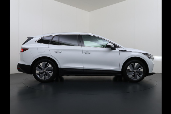 Škoda ENYAQ iV 80 82kwh 204PK Soh 95% Pano-Dak Camera Apple Carplay Android First Edition Navi 3-Zone-Ecc 19"lm PDC-a+v Adaptive-Cruise Lane-Assist Luxus E-Call Stuurverwarming Led Isofix Keyless-Go DAB Rijstrooksensor Origineel Nederlandse Auto Nieuwprijs €  53.000,-