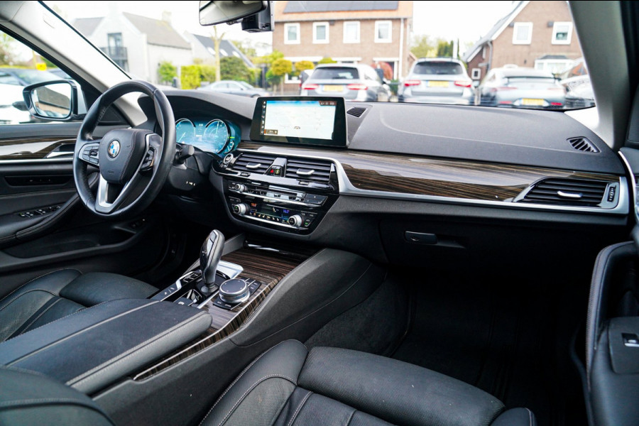 BMW 5 Serie 530e iPerformance High Executive | Stoelverkoeling | Head Up Display | Memory | Achterbank Verwarmd