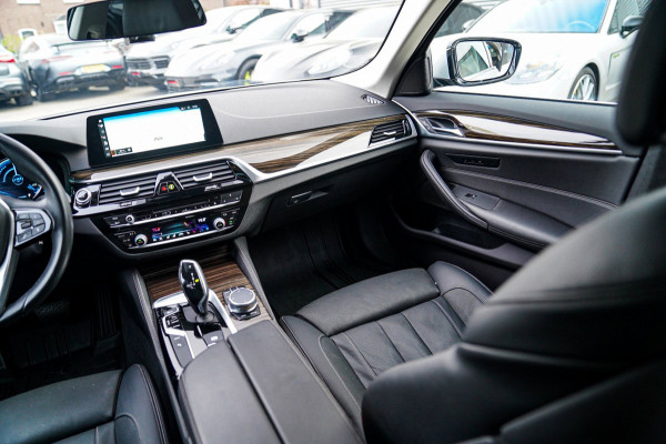 BMW 5 Serie 530e iPerformance High Executive | Stoelverkoeling | Head Up Display | Memory | Achterbank Verwarmd