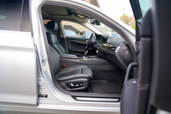 BMW 5 Serie 530e iPerformance High Executive | Stoelverkoeling | Head Up Display | Memory | Achterbank Verwarmd