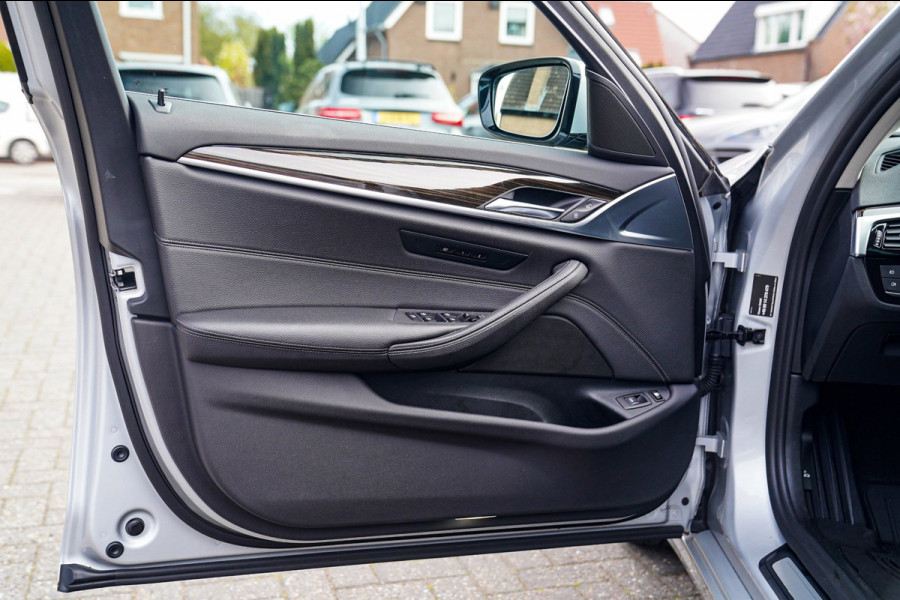 BMW 5 Serie 530e iPerformance High Executive | Stoelverkoeling | Head Up Display | Memory | Achterbank Verwarmd