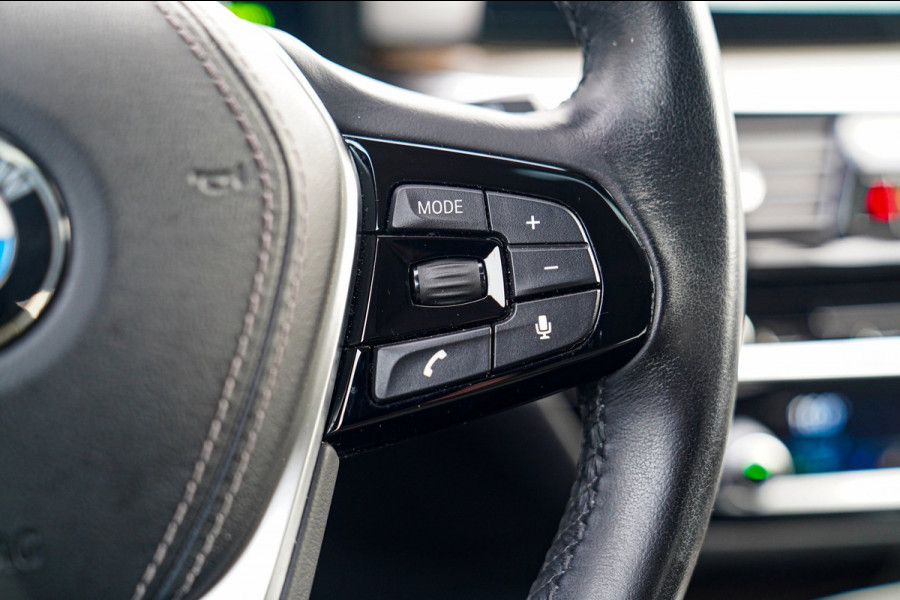 BMW 5 Serie 530e iPerformance High Executive | Stoelverkoeling | Head Up Display | Memory | Achterbank Verwarmd