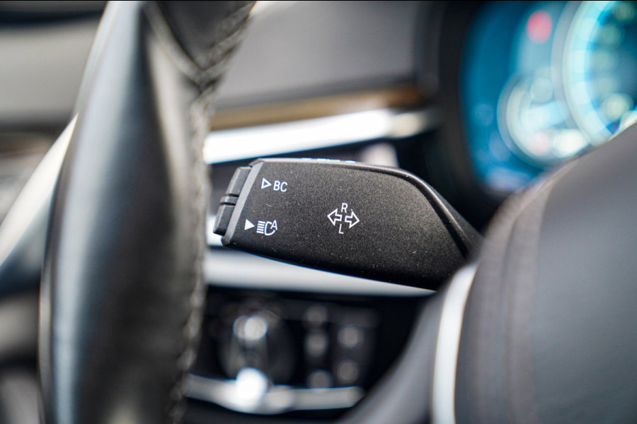 BMW 5 Serie 530e iPerformance High Executive | Stoelverkoeling | Head Up Display | Memory | Achterbank Verwarmd