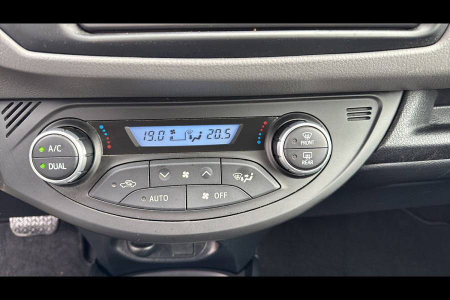 Toyota Yaris 1.5 Hybrid Aspiration climaat control