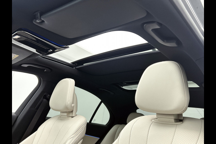 Mercedes-Benz E-Klasse 300 e AMG Plug-In Hybride AMG Line | Night Pakket | Panorama Schuif-Kanteldak | MBUX Superscreen | Burmester®  | 20 Inch AMG Velgen. Inclusief 24 maanden MB Certified garantie voor Europa.