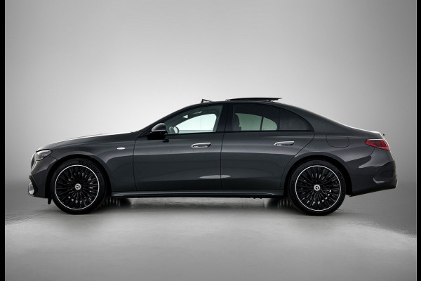 Mercedes-Benz E-Klasse 300 e AMG Plug-In Hybride AMG Line | Night Pakket | Panorama Schuif-Kanteldak | MBUX Superscreen | Burmester®  | 20 Inch AMG Velgen. Inclusief 24 maanden MB Certified garantie voor Europa.
