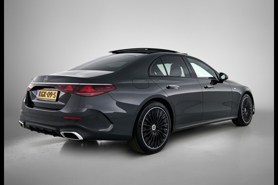 Mercedes-Benz E-Klasse 300 e AMG Plug-In Hybride AMG Line | Night Pakket | Panorama Schuif-Kanteldak | MBUX Superscreen | Burmester®  | 20 Inch AMG Velgen. Inclusief 24 maanden MB Certified garantie voor Europa.