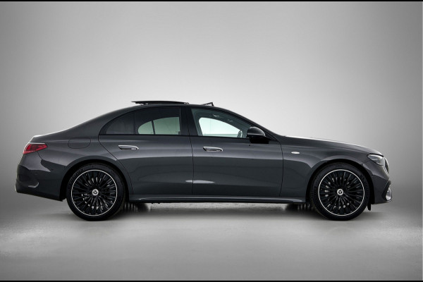 Mercedes-Benz E-Klasse 300 e AMG Plug-In Hybride AMG Line | Night Pakket | Panorama Schuif-Kanteldak | MBUX Superscreen | Burmester®  | 20 Inch AMG Velgen. Inclusief 24 maanden MB Certified garantie voor Europa.
