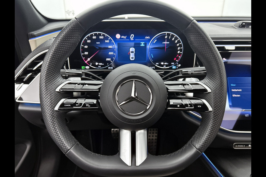 Mercedes-Benz E-Klasse 300 e AMG Plug-In Hybride AMG Line | Night Pakket | Panorama Schuif-Kanteldak | MBUX Superscreen | Burmester®  | 20 Inch AMG Velgen. Inclusief 24 maanden MB Certified garantie voor Europa.
