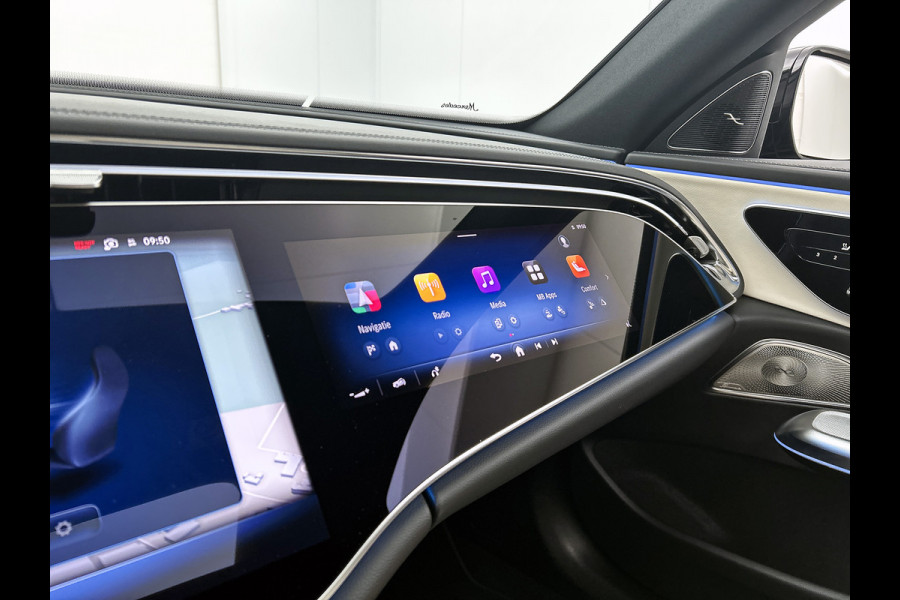 Mercedes-Benz E-Klasse 300 e AMG Plug-In Hybride AMG Line | Night Pakket | Panorama Schuif-Kanteldak | MBUX Superscreen | Burmester®  | 20 Inch AMG Velgen. Inclusief 24 maanden MB Certified garantie voor Europa.