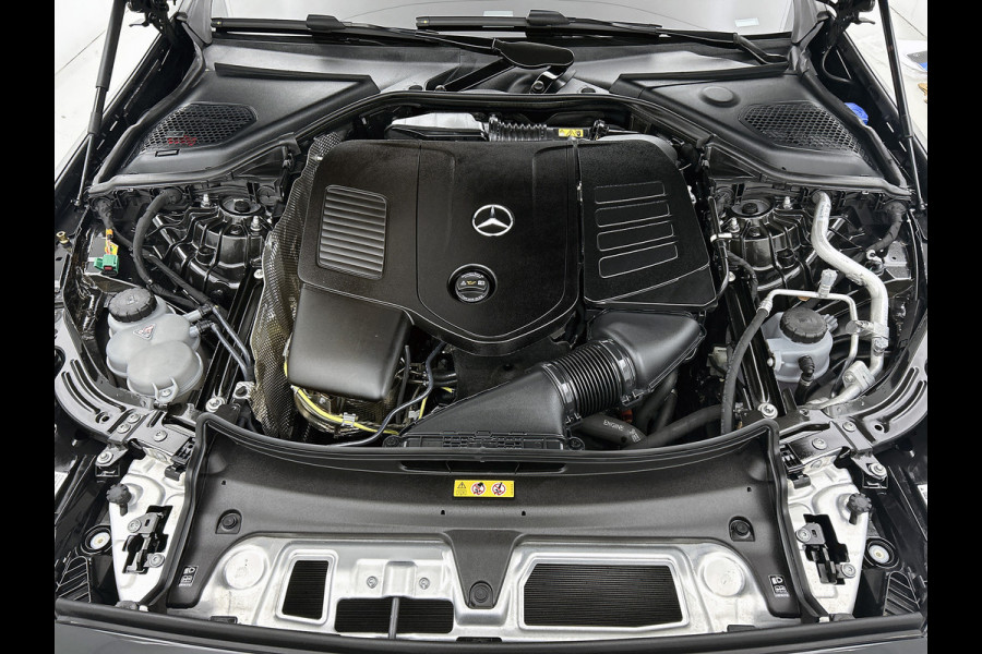 Mercedes-Benz E-Klasse 300 e AMG Plug-In Hybride AMG Line | Night Pakket | Panorama Schuif-Kanteldak | MBUX Superscreen | Burmester®  | 20 Inch AMG Velgen. Inclusief 24 maanden MB Certified garantie voor Europa.