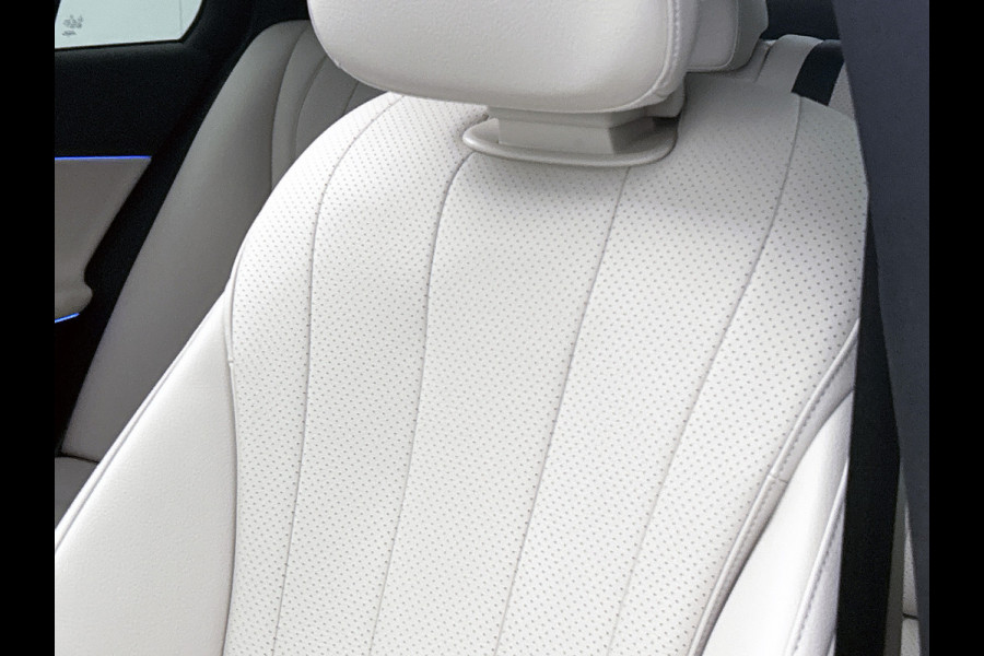 Mercedes-Benz E-Klasse 300 e AMG Plug-In Hybride AMG Line | Night Pakket | Panorama Schuif-Kanteldak | MBUX Superscreen | Burmester®  | 20 Inch AMG Velgen. Inclusief 24 maanden MB Certified garantie voor Europa.