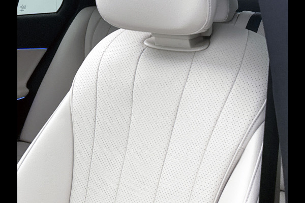 Mercedes-Benz E-Klasse 300 e AMG Plug-In Hybride AMG Line | Night Pakket | Panorama Schuif-Kanteldak | MBUX Superscreen | Burmester®  | 20 Inch AMG Velgen. Inclusief 24 maanden MB Certified garantie voor Europa.
