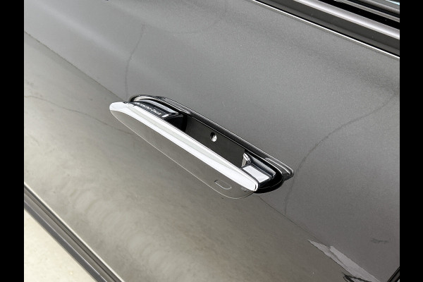 Mercedes-Benz E-Klasse 300 e AMG Plug-In Hybride AMG Line | Night Pakket | Panorama Schuif-Kanteldak | MBUX Superscreen | Burmester®  | 20 Inch AMG Velgen. Inclusief 24 maanden MB Certified garantie voor Europa.