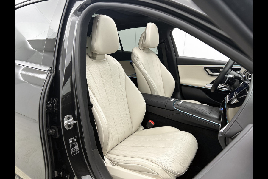 Mercedes-Benz E-Klasse 300 e AMG Plug-In Hybride AMG Line | Night Pakket | Panorama Schuif-Kanteldak | MBUX Superscreen | Burmester®  | 20 Inch AMG Velgen. Inclusief 24 maanden MB Certified garantie voor Europa.