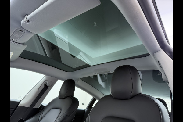 Tesla Model 3 RWD LFP-Accu SR plus Soh 91% 325PK Lmv 18" AutoPilot FSD Leder Panoramadak Adaptive-Cruise Camera's Elektr.-Stuur+Stoelen+Spiege Navi LED Comfortstoelen ACC DAB Voorverwarmen interieur via App Keyless One-Pedal-Drive Origineel Nederlandse auto tot 11kw laden thuis!