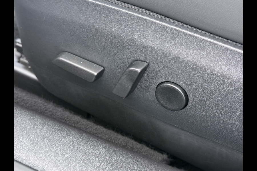 Tesla Model 3 RWD LFP-Accu SR plus Soh 91% 325PK Lmv 18" AutoPilot FSD Leder Panoramadak Adaptive-Cruise Camera's Elektr.-Stuur+Stoelen+Spiege Navi LED Comfortstoelen ACC DAB Voorverwarmen interieur via App Keyless One-Pedal-Drive Origineel Nederlandse auto tot 11kw laden thuis!