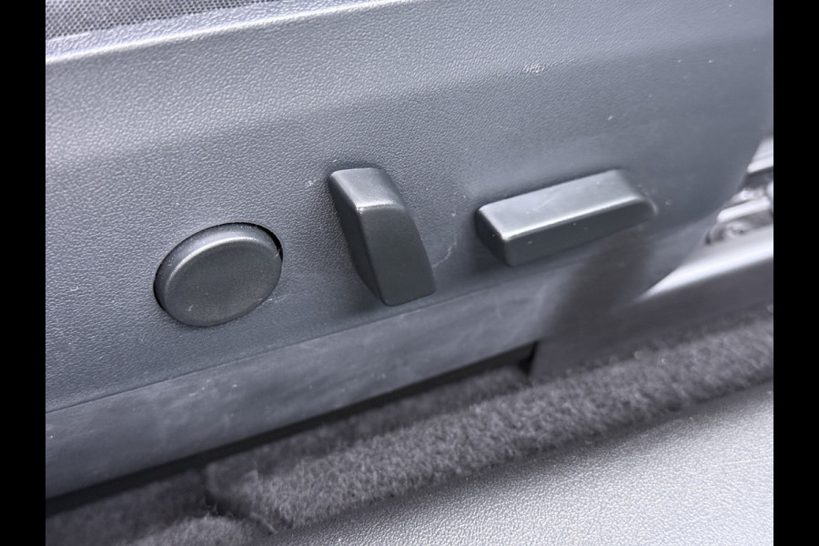 Tesla Model 3 RWD LFP-Accu SR plus Soh 91% 325PK Lmv 18" AutoPilot FSD Leder Panoramadak Adaptive-Cruise Camera's Elektr.-Stuur+Stoelen+Spiege Navi LED Comfortstoelen ACC DAB Voorverwarmen interieur via App Keyless One-Pedal-Drive Origineel Nederlandse auto tot 11kw laden thuis!