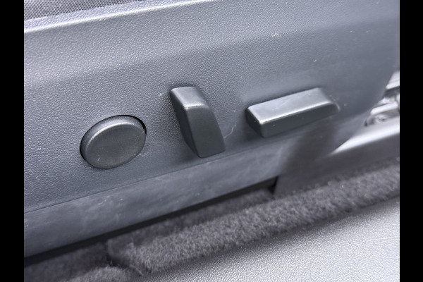 Tesla Model 3 RWD LFP-Accu SR plus Soh 91% 325PK Lmv 18" AutoPilot FSD Leder Panoramadak Adaptive-Cruise Camera's Elektr.-Stuur+Stoelen+Spiege Navi LED Comfortstoelen ACC DAB Voorverwarmen interieur via App Keyless One-Pedal-Drive Origineel Nederlandse auto tot 11kw laden thuis!