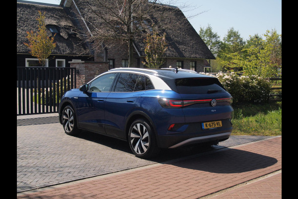Volkswagen ID.4 First 77 kWh | Camera | Trekhaak | Sfeerverlichting | Apple Carplay | Cruise Control |