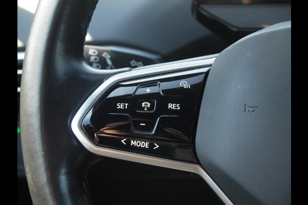 Volkswagen ID.4 First 77 kWh | Camera | Trekhaak | Sfeerverlichting | Apple Carplay | Cruise Control |