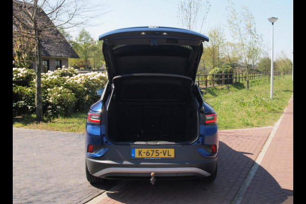 Volkswagen ID.4 First 77 kWh | Camera | Trekhaak | Sfeerverlichting | Apple Carplay | Cruise Control |