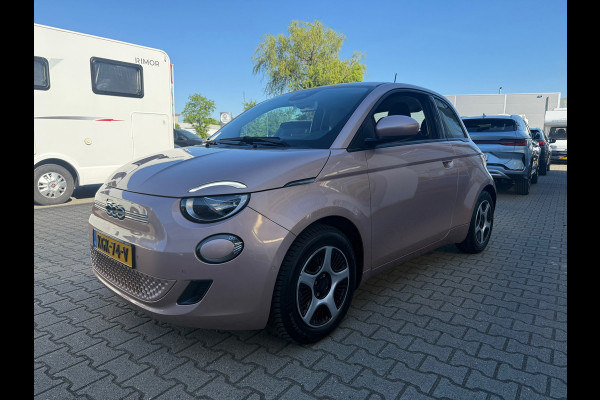 Fiat 500 Passion 42 kWh |Carplay | Camera | Parkeersensoren | BTW