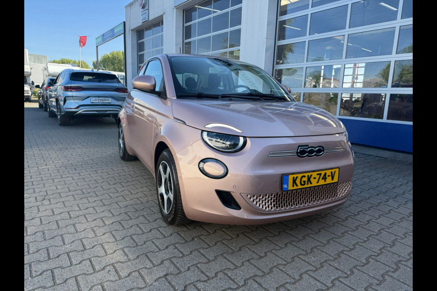 Fiat 500 Passion 42 kWh |Carplay | Camera | Parkeersensoren | BTW