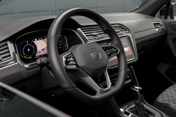 Volkswagen Tiguan 1.4 TSI eHybrid R-Line Business+ | PANORAMADAK | TREKHAAK | STOELVERWARMING | CAMERA