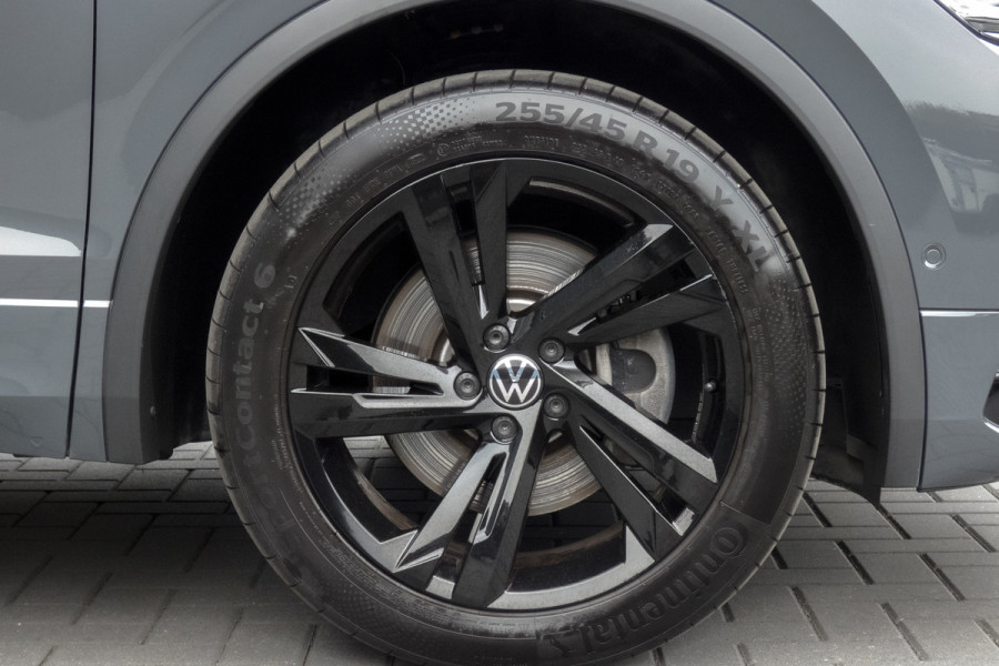 Volkswagen Tiguan 1.4 TSI eHybrid R-Line Business+ | PANORAMADAK | TREKHAAK | STOELVERWARMING | CAMERA