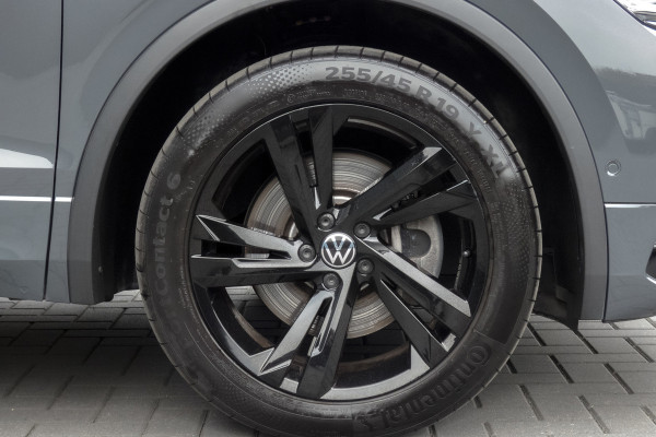 Volkswagen Tiguan 1.4 TSI eHybrid R-Line Business+ | PANORAMADAK | TREKHAAK | STOELVERWARMING | CAMERA