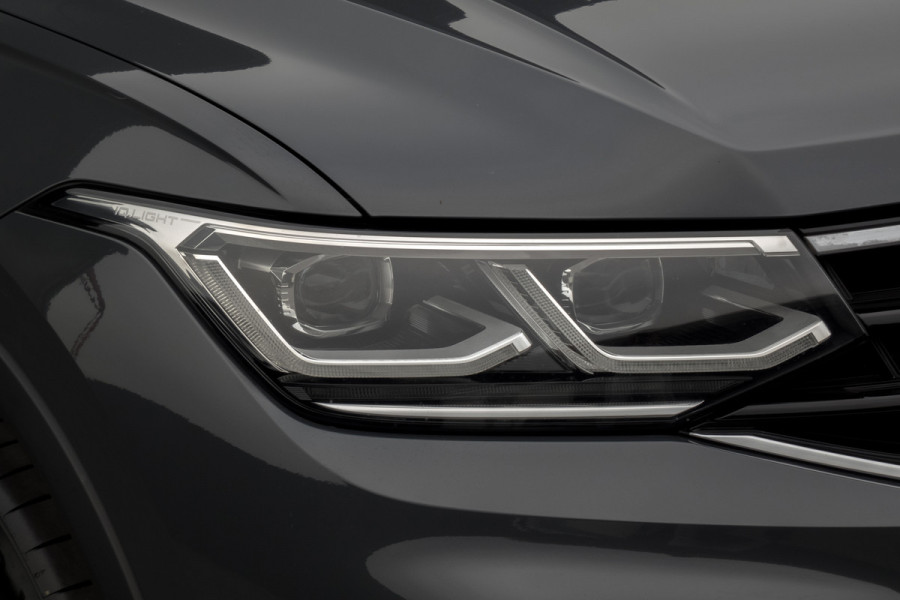 Volkswagen Tiguan 1.4 TSI eHybrid R-Line Business+ | PANORAMADAK | TREKHAAK | STOELVERWARMING | CAMERA