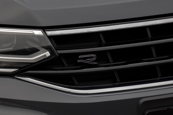 Volkswagen Tiguan 1.4 TSI eHybrid R-Line Business+ | PANORAMADAK | TREKHAAK | STOELVERWARMING | CAMERA