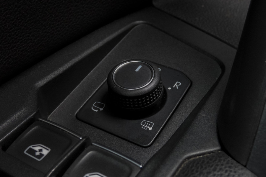 Volkswagen Tiguan 1.4 TSI eHybrid R-Line Business+ | PANORAMADAK | TREKHAAK | STOELVERWARMING | CAMERA