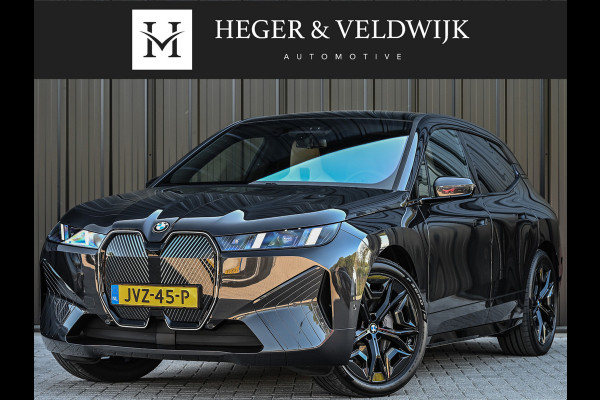 BMW iX xDrive45 101 kWh | NL-auto | Comfort access | Soft close | Iconic glow | Adaptive led | Sky lounge | Driving assistant prof. | Dab+ | Harman/kardon |