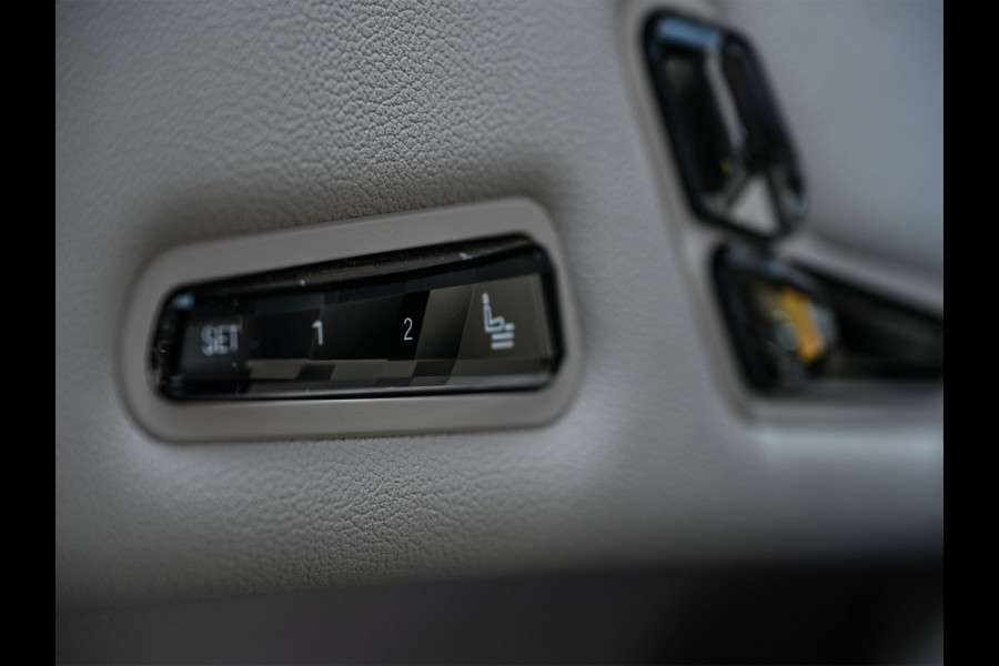 BMW iX xDrive45 101 kWh | NL-auto | Comfort access | Soft close | Iconic glow | Adaptive led | Sky lounge | Driving assistant prof. | Dab+ | Harman/kardon |