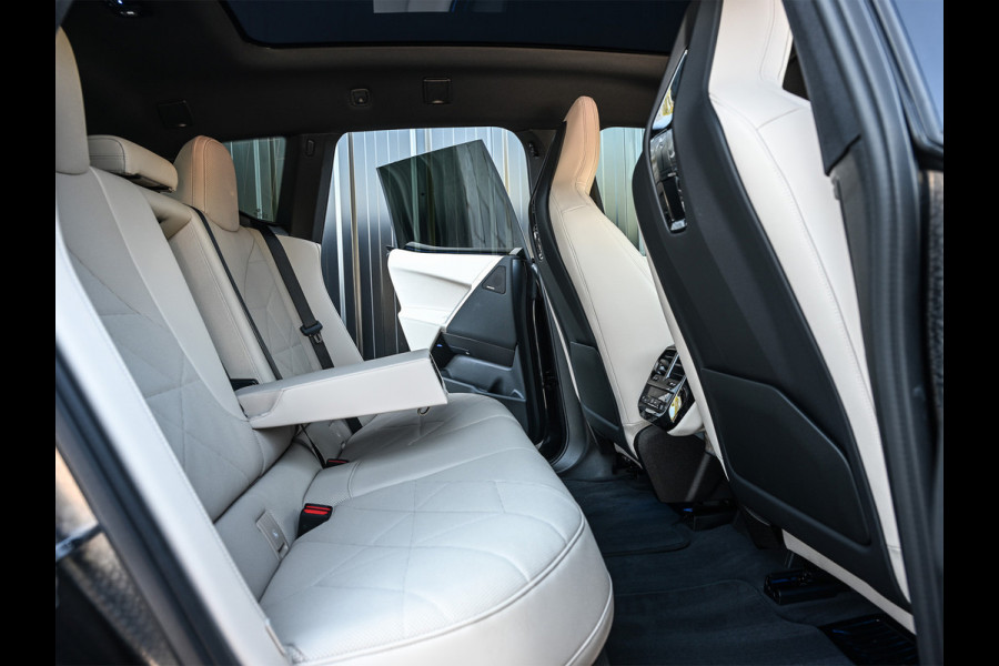 BMW iX xDrive45 101 kWh | NL-auto | Comfort access | Soft close | Iconic glow | Adaptive led | Sky lounge | Driving assistant prof. | Dab+ | Harman/kardon |
