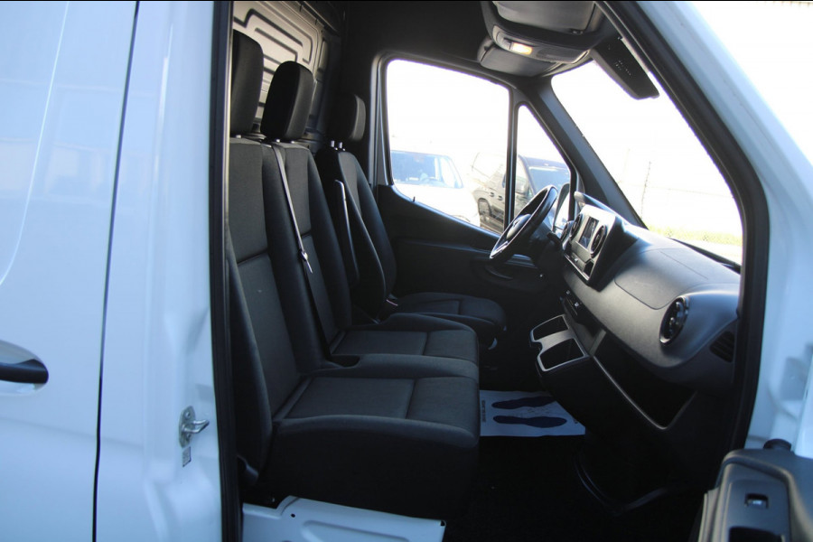 Mercedes-Benz Sprinter 314 2.2 CDI L3H2 143PK automaat / Multi stuur / Camera / 3 zits