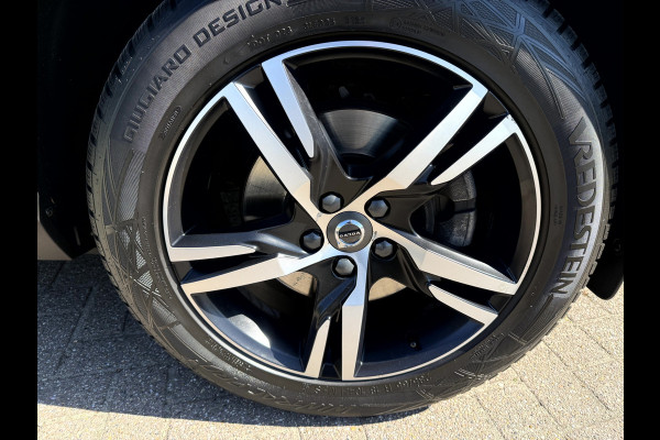 Volvo XC40 2.0 T4 190pk R-Design Navi, Camera,