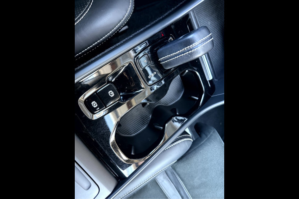 Volvo XC40 2.0 T4 190pk R-Design Navi, Camera,