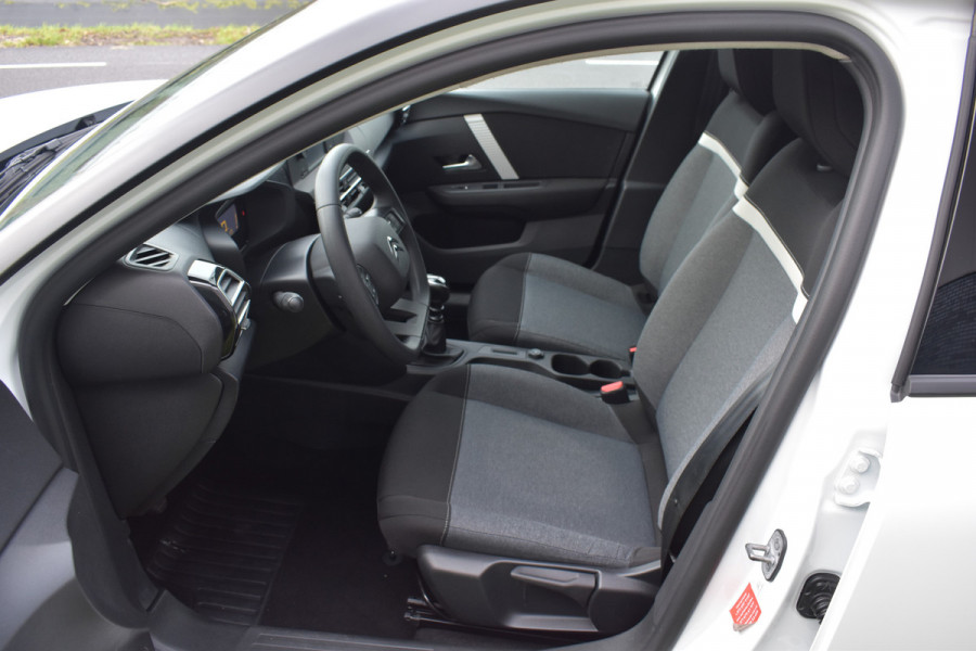 Citroën C4 1.2 Live Airco Cruisecontrol Carkit Btw auto Nieuwe-distriem en nieuwe remmen compleet