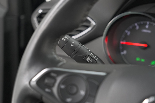 Opel Crossland 110 Turbo Business Elegance | Camera | Dodehoekdetectie | Navigatie | Apple Carplay