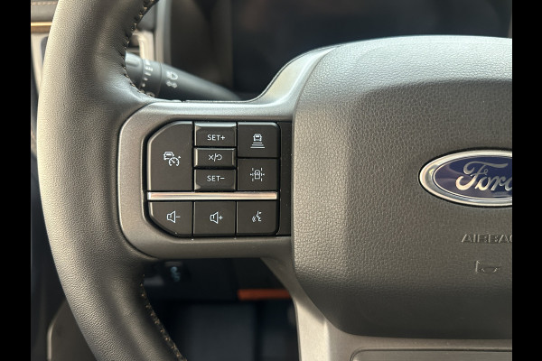 Ford USA F-150 LIGHTNING Lariat