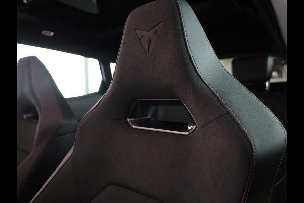 CUPRA Formentor 1.5 TSI e-Hybrid VZ Performance 272PK | 19 Inch | Panoramadak | DCC | ACC | Elektrisch verstelbare voorstoel | Keyless Entry | Achteruitrijcamera |