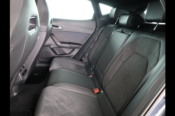 CUPRA Formentor 1.5 TSI e-Hybrid VZ Performance 272PK | 19 Inch | Panoramadak | DCC | ACC | Elektrisch verstelbare voorstoel | Keyless Entry | Achteruitrijcamera |