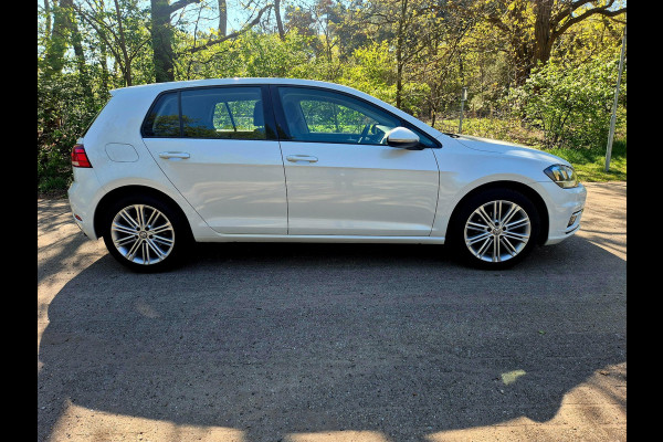Volkswagen Golf 1.0 TSI Comfortline / Navigatie / Climate Control