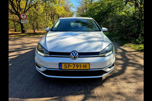 Volkswagen Golf 1.0 TSI Comfortline / Navigatie / Climate Control