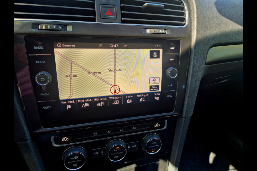 Volkswagen Golf 1.0 TSI Comfortline / Navigatie / Climate Control